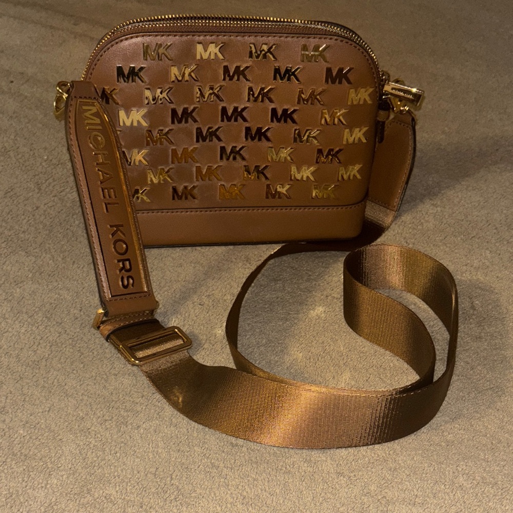 NWT Michael Kors Jet Set Charm Crossbody